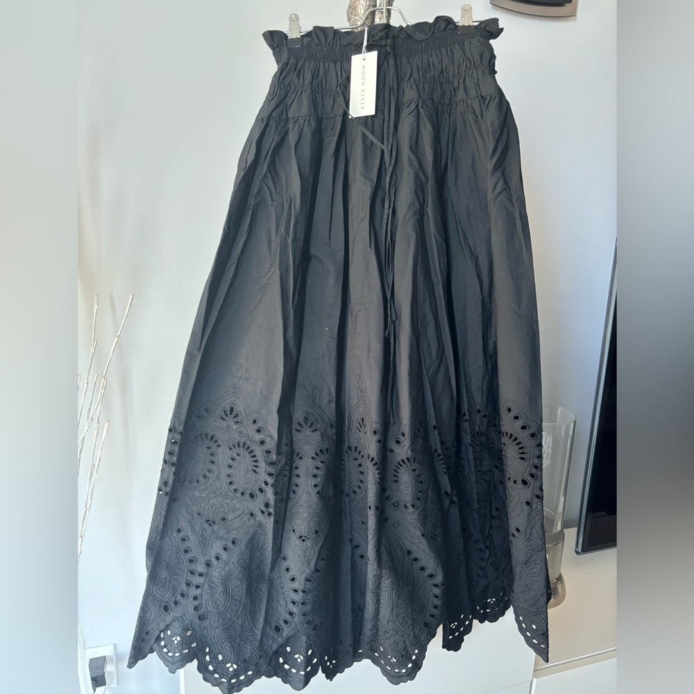 NWT💥Moon River Black Eyelet cotton midi Skirt, XS